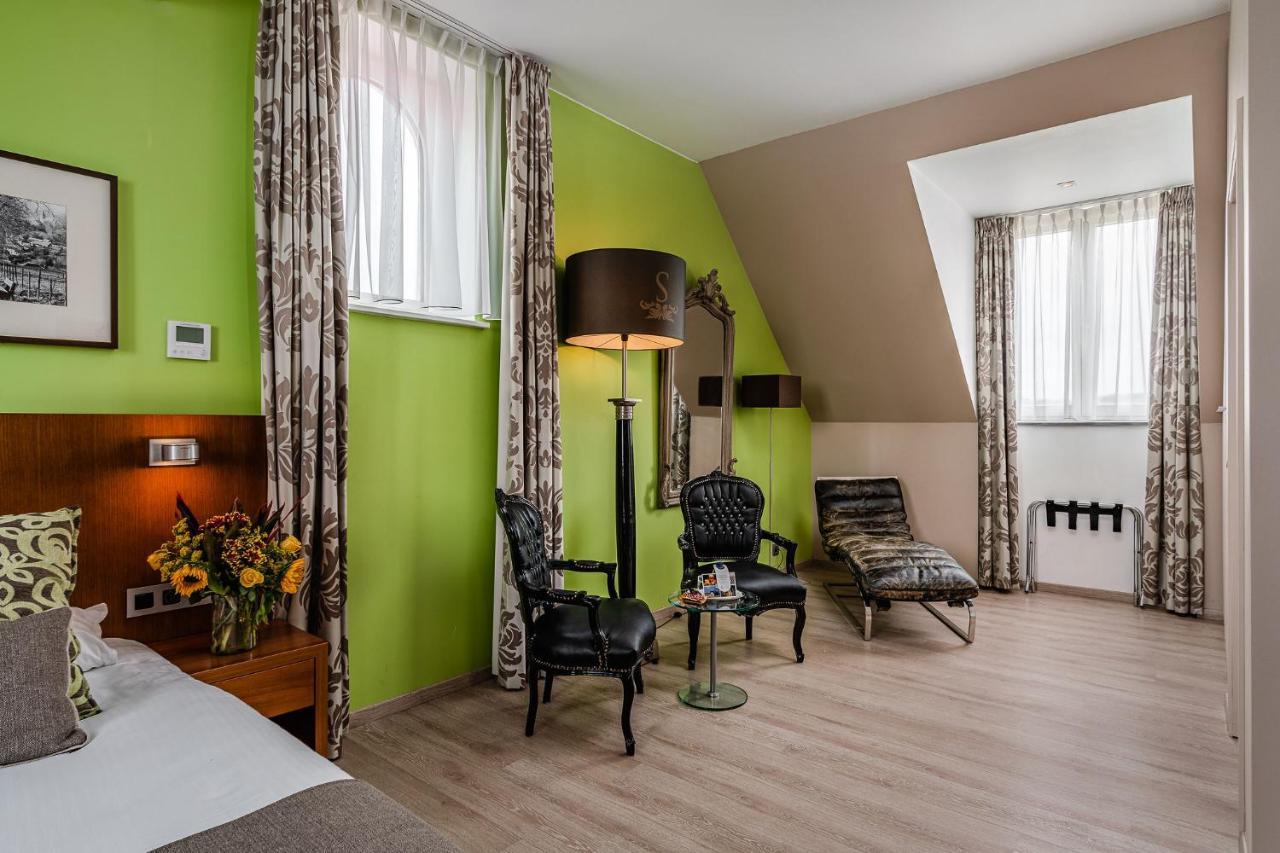 Hotel De Pupiter Kluisbergen Buitenkant foto